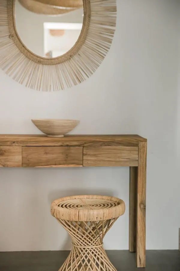 Canova Boutique Villa Mesovounia